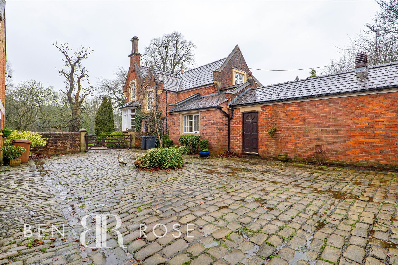 D'urton Lane, Preston